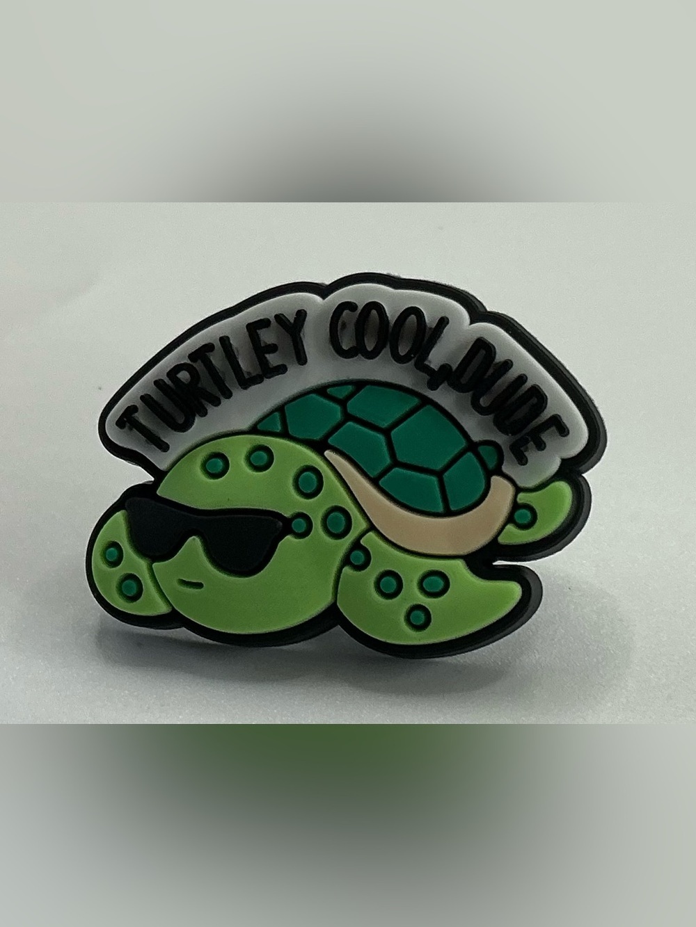 FUN PVC LAPEL PIN TURTLY COOL DUDE TURTLE